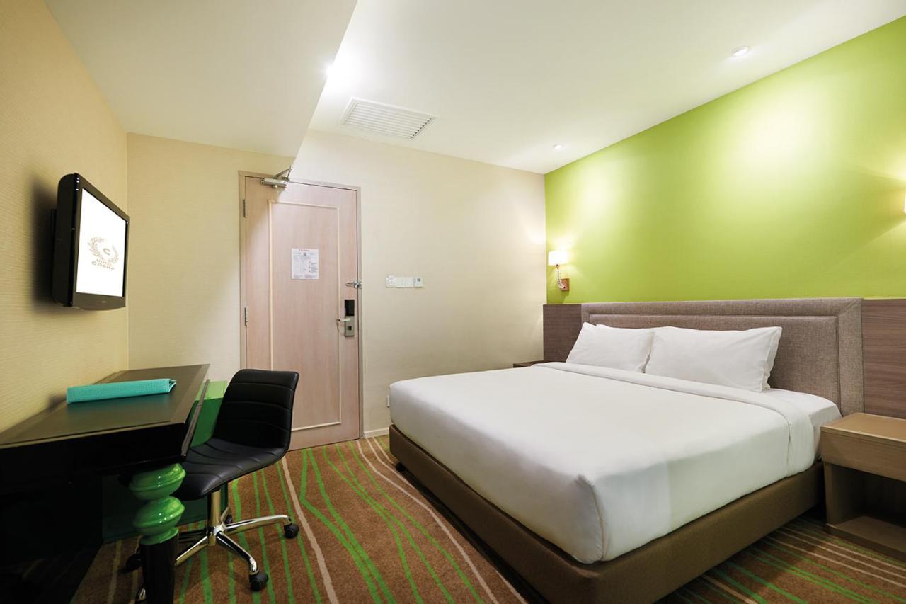 Cosmo Room King No Window